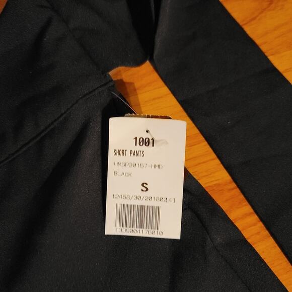 NWT Haute Mode Skort, Size Small, Women's High Waist Shorts, Black, NEW - Picture 7 of 8